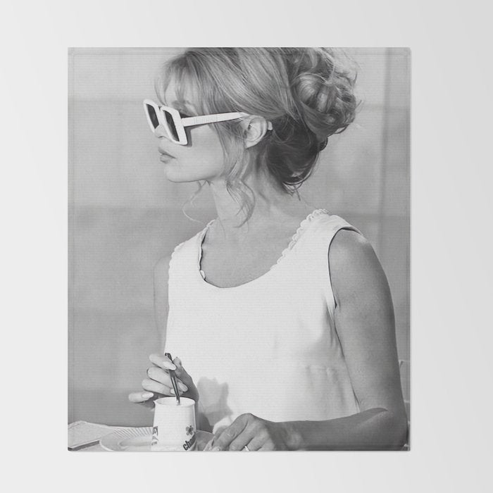 Brigitte Bardot in Sunglasses Retro Vintage Art Throw Blanket Gallery Image 2