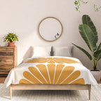 Retro Daisy Abstract V Golden Yellow Bold Floral Comforter Gallery Image 3
