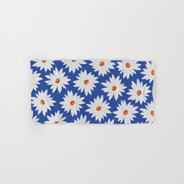 Flowers Make Me Smile Bath Towel Gallery Image 1