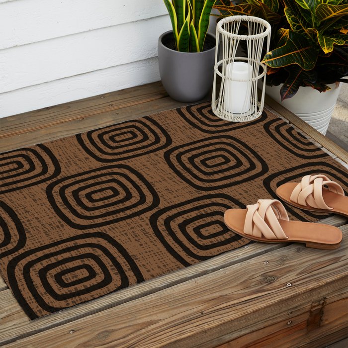 Mud Cloth Concentric Pattern 772 Black and Brown Outdoor Rug Gallery Image 2