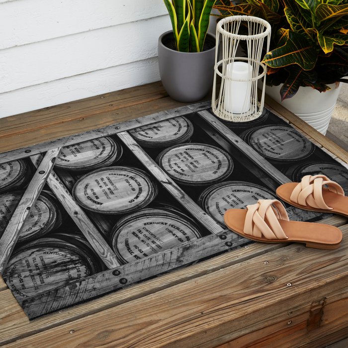 Bourbon Black and White Outdoor Rug Gallery Image 2