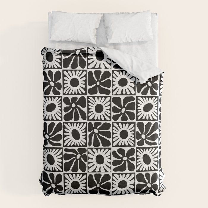 Black and white retro flower art pattern Duvet Cover Gallery Image 1