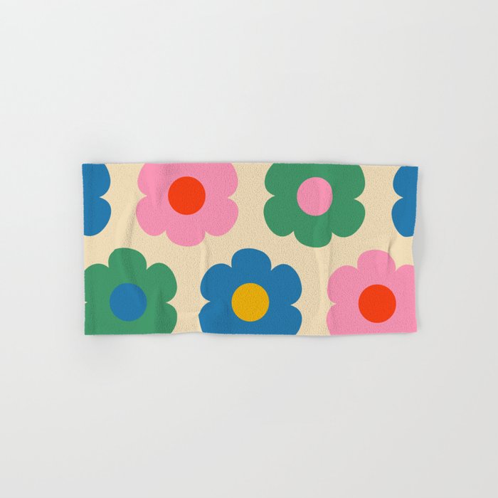 Such Cute Flowers Colorful Retro Pop Floral Pattern Bath Towel Gallery Image 1