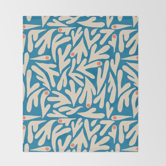 Be in love Throw Blanket Gallery Image 2