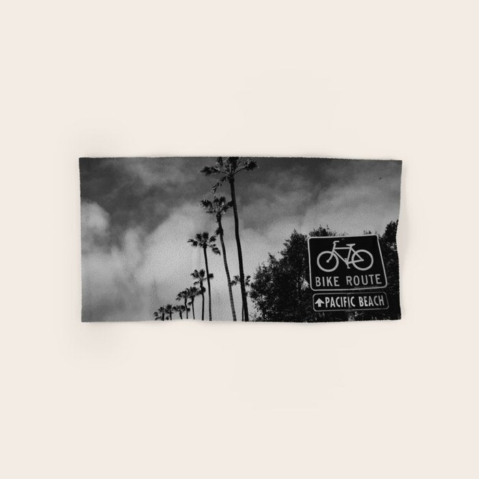 Pacific Beach California Bath Towel Gallery Image 1