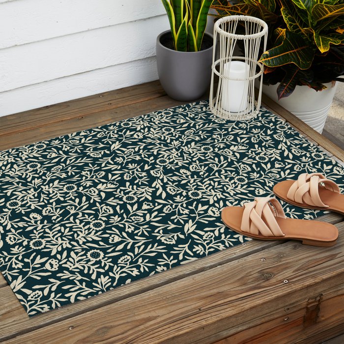Bold Folk floral pattern Outdoor Rug Gallery Image 2