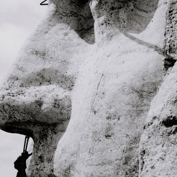 Workmen on face of George Washington, Mount Rushmore, South Dakota black and white photograph Coffee Mug Gallery Image 2