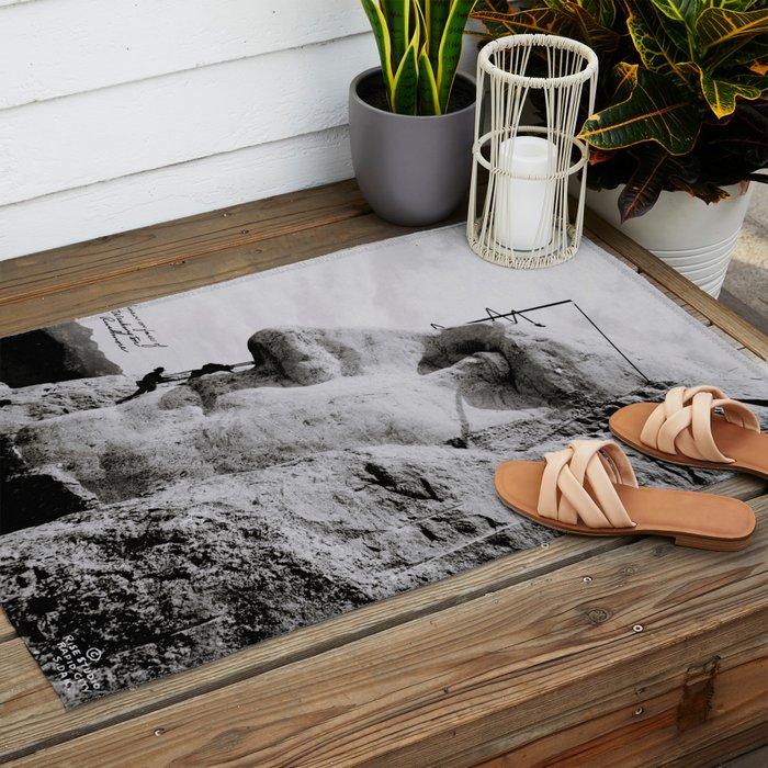 Workmen on face of George Washington, Mount Rushmore, South Dakota black and white photograph Outdoor Rug Gallery Image 2