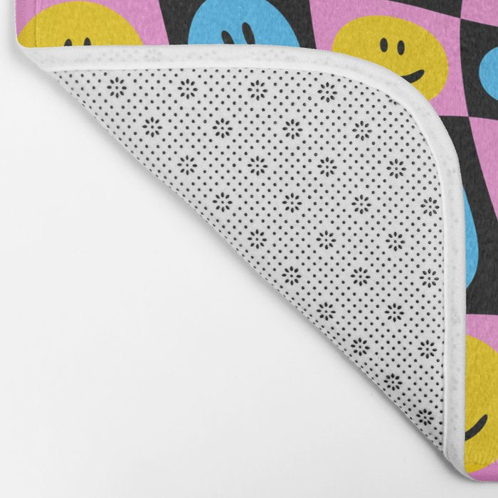 Retro happy smiling face checkered pattern Bath Mat Gallery Image 2