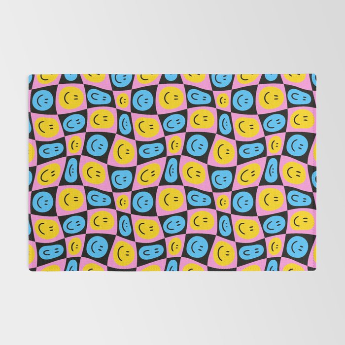 Retro happy smiling face checkered pattern Rug Gallery Image 2