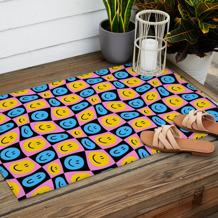 Retro happy smiling face checkered pattern Outdoor Rug Gallery Image 2