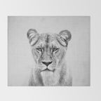 Lioness - Black & White Throw Blanket Gallery Image 2