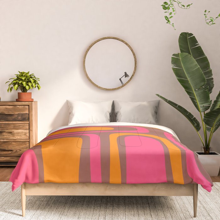 Mid-Century Modern Abstract Palm Springs Eclectic Pattern in Pink Brown Orange Comforter Gallery Image 3