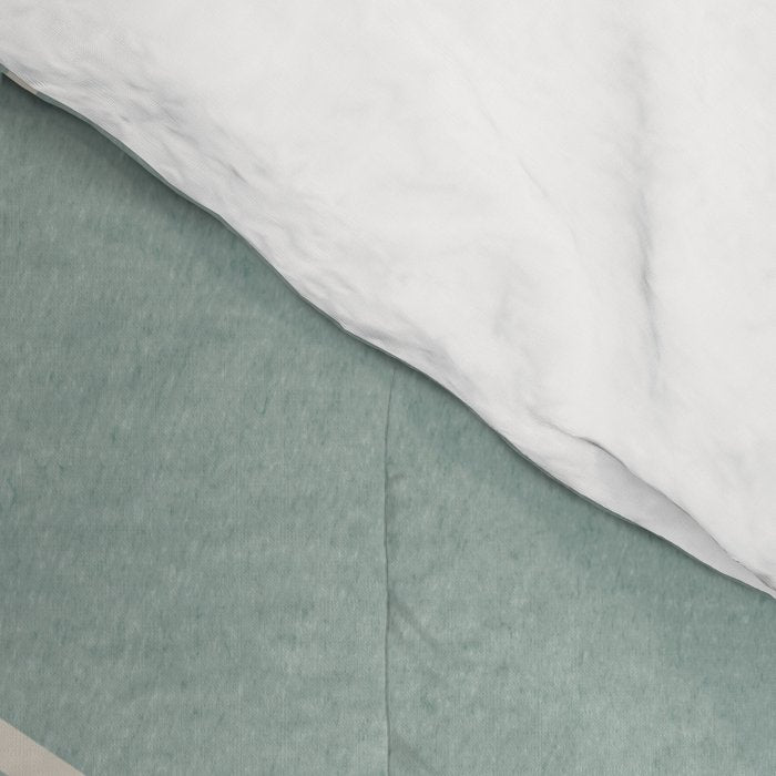Light Green Line Art Minimalist Lines Simple Art Comforter Gallery Image 4