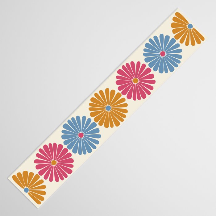 Retro Summer Daisies V Table Runner Gallery Image 3