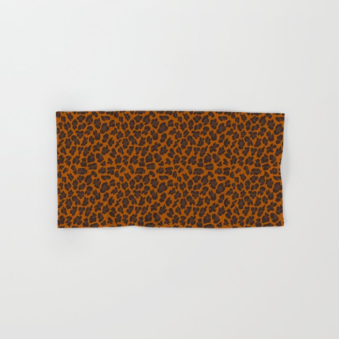 Classic Leopard Print Pattern Bath Towel Gallery Image 1