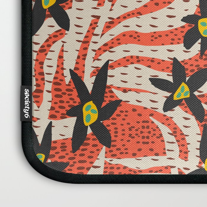 BAZAAR MAXIMA WILD Laptop Sleeve Gallery Image 3