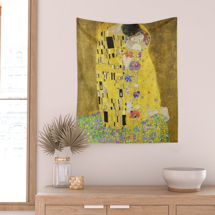 The Kiss - Gustav Klimt, 1907 Wall Tapestry Gallery Image 2
