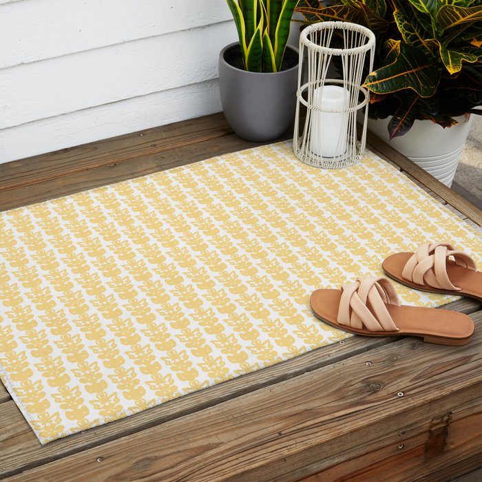 English Country Cottage Petite Willoughby Pattern in Warm Butter Yellow Outdoor Rug Gallery Image 2