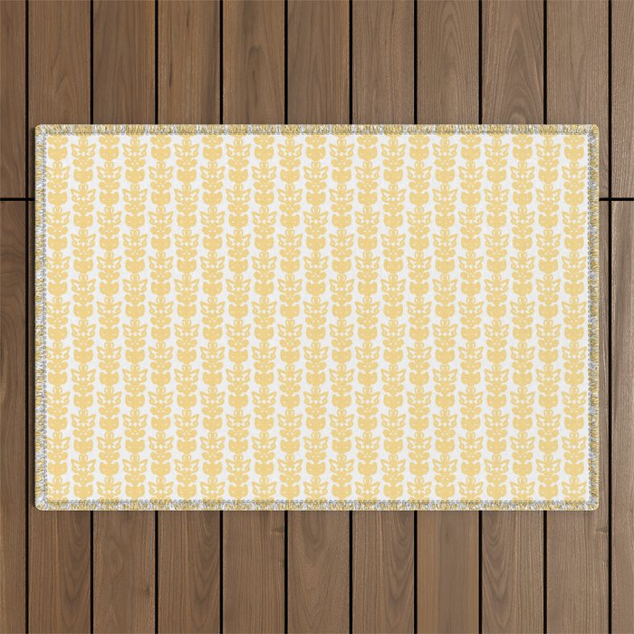 English Country Cottage Petite Willoughby Pattern in Warm Butter Yellow Outdoor Rug Gallery Image 1