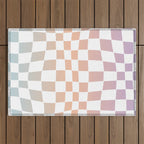 2014 gradient checked warp Outdoor Rug Gallery Image 1