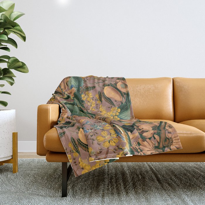 Banana and Leaf Pattern Throw Blanket Gallery Image 1