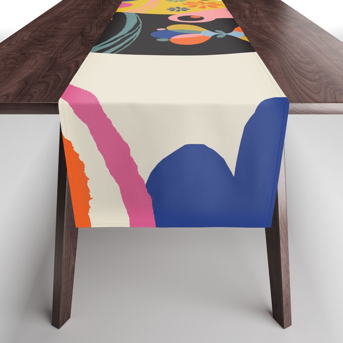 Flying pigs Table Runner Gallery Image 1