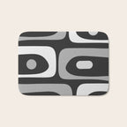 Mid-Century Modern Piquet Minimalist Abstract Pattern in Gray Bath Mat Gallery Image 1