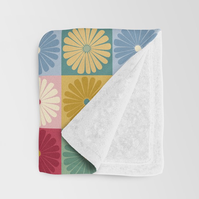 Retro Flowers Check Pattern XX Throw Blanket Gallery Image 3