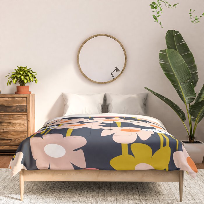 Groovy Flowers retro pattern Comforter Gallery Image 3