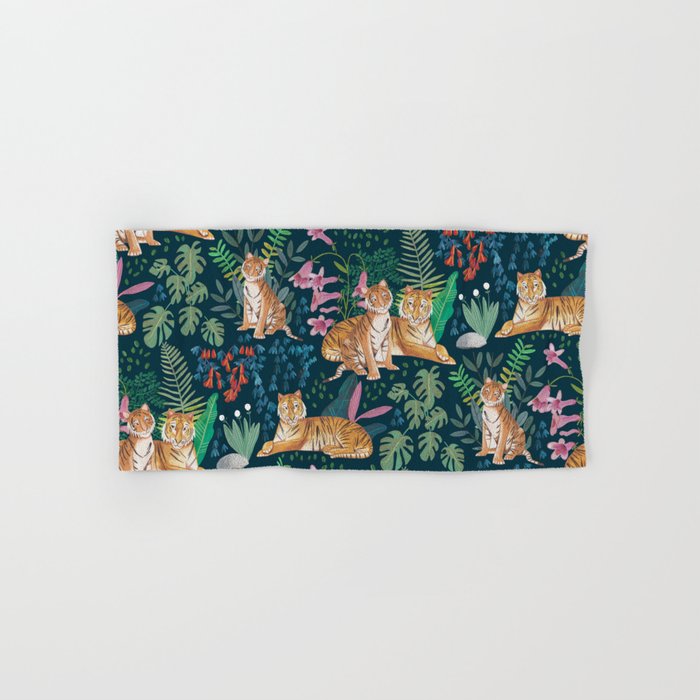 Tiger pattern Bath Towel Gallery Image 1