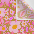 Retro vintage pink daisies pattern  Wall Tapestry Gallery Image 3