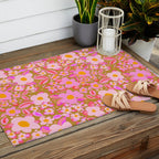 Retro vintage pink daisies pattern  Outdoor Rug Gallery Image 2