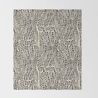 BAZAAR MAXIMA SPOTS Throw Blanket Gallery Image 2