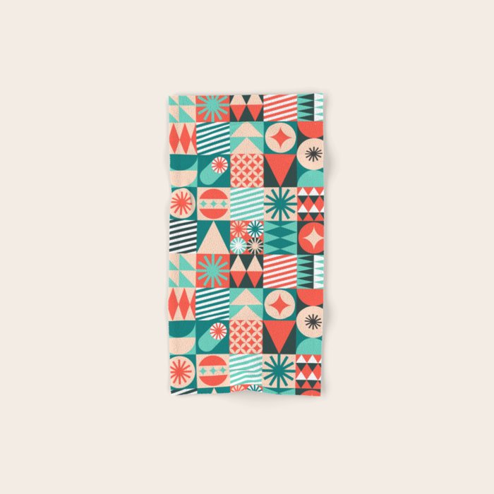 Mid Century Retro Holiday Bath Towel Gallery Image 1