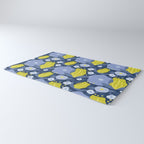 Geometric flowers in green and gray Rug Gallery Image 3
