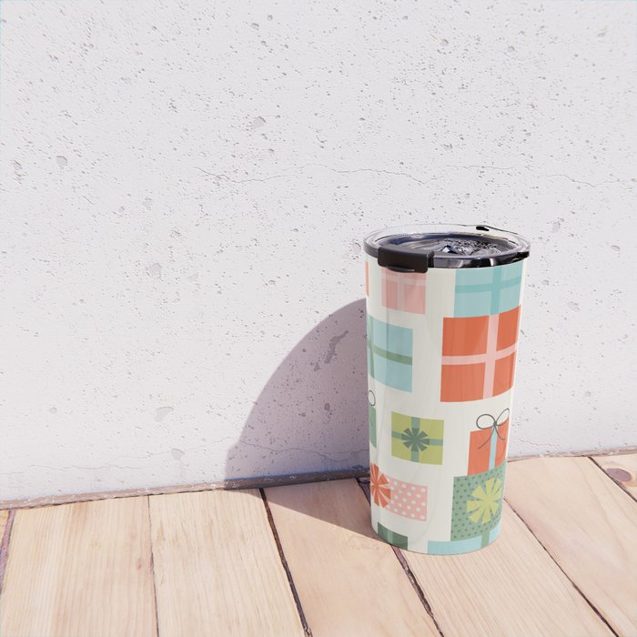 Retro Christmas Presents Travel Mug Gallery Image 4