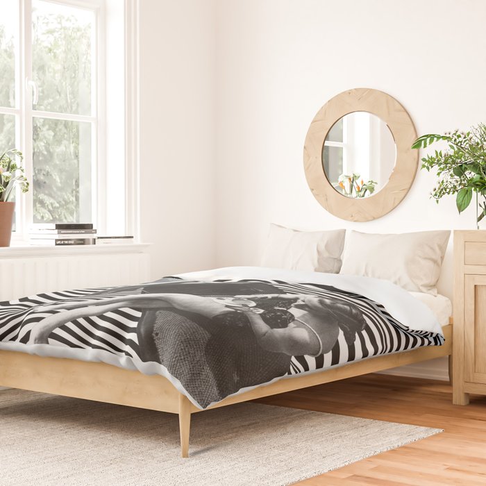 Universal BFF - Vertigo coffee chat Duvet Cover Gallery Image 2