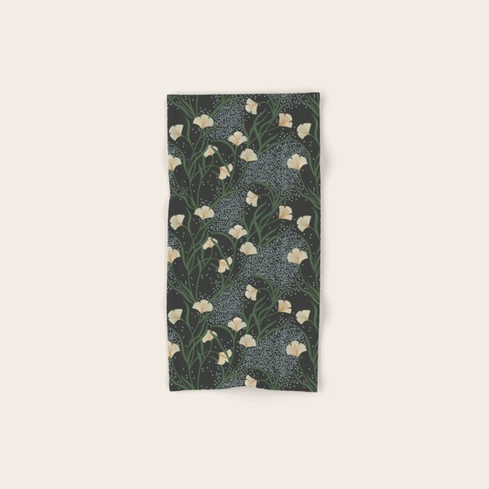 Lily Floral Bath Towel Gallery Image 1