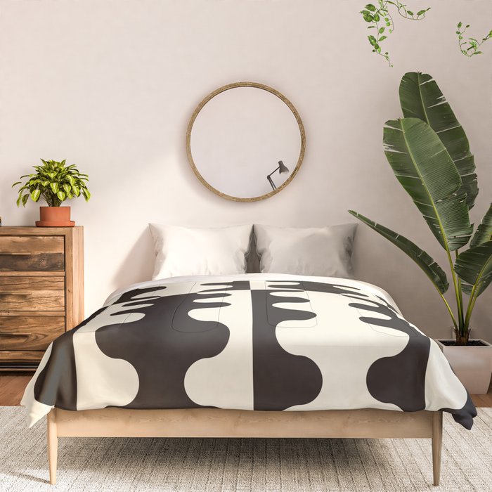 Abstract Mid-Century Black & White Wavy Pattern Comforter Gallery Image 3