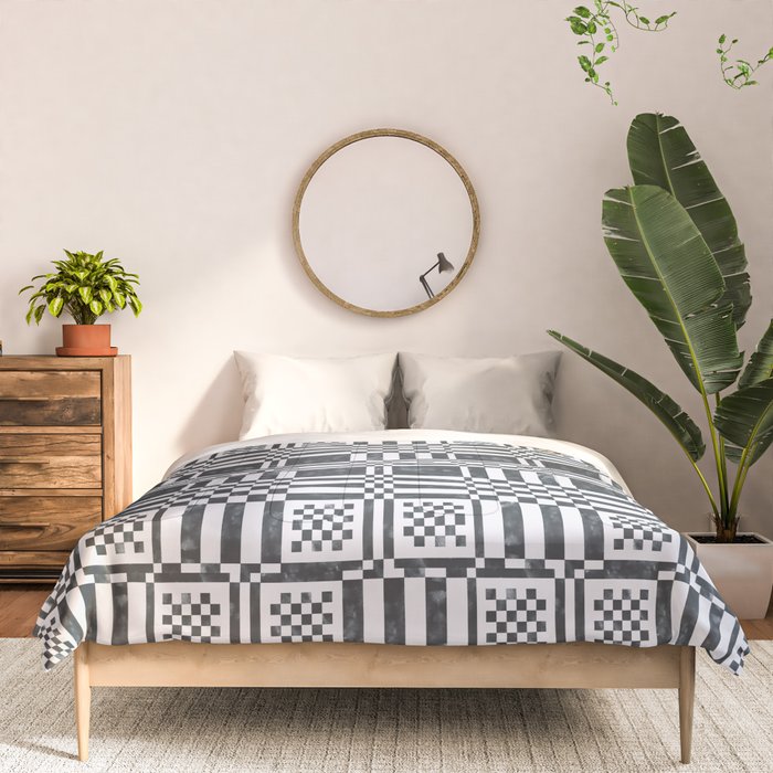 Structured Lines Grid Comforter Gallery Image 3