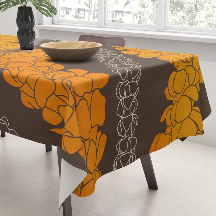Hawaiian Puakenikeni lei on brown Tablecloth Gallery Image 3