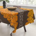 Hawaiian Puakenikeni lei on brown Tablecloth Gallery Image 3
