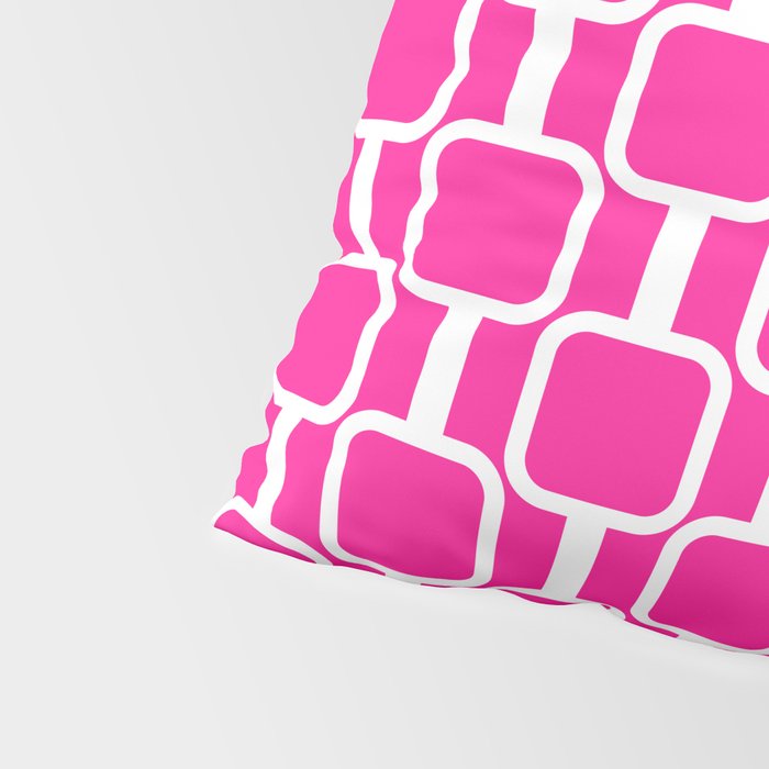 Mod Links Retro Geometric Pattern in Hot Pink and White  Pillow Sham Gallery Image 4