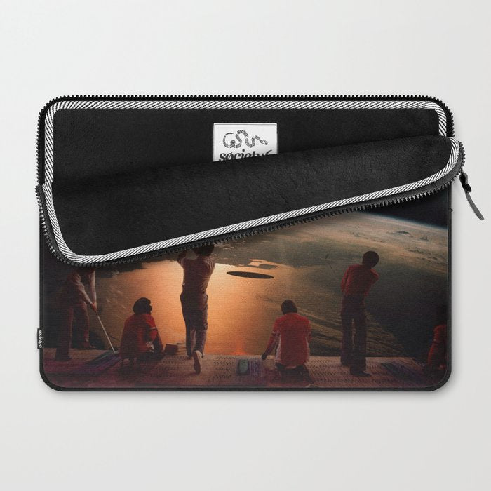 Golfers In Space Laptop Sleeve Gallery Image 2