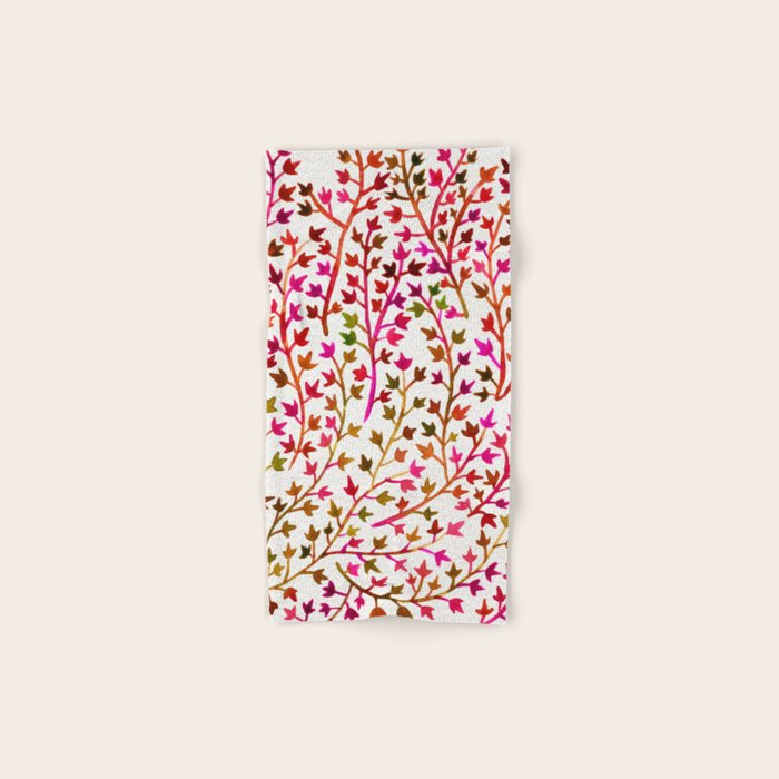 Pink Ivy Bath Towel Gallery Image 1