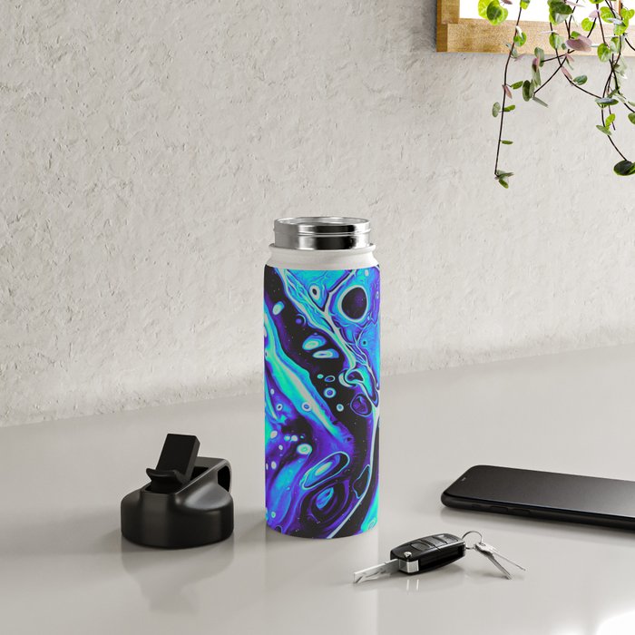 HOWL Water Bottle Gallery Image 4