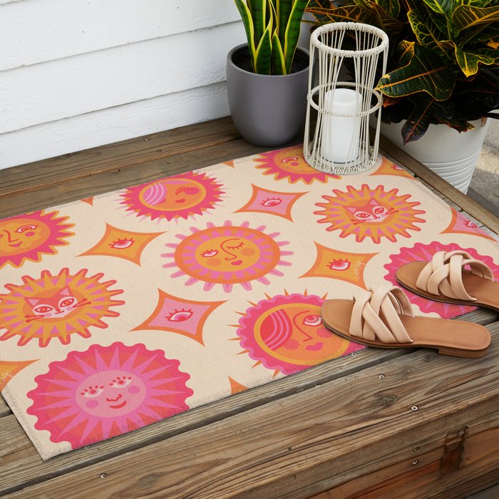 Sunshine Faces - Pink OmbrÃ© Outdoor Rug Gallery Image 2