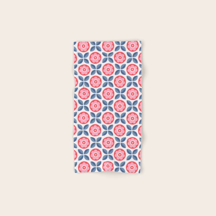 Retro Floral Seamless Pattern in Pink and Blue Bath Towel Gallery Image 1