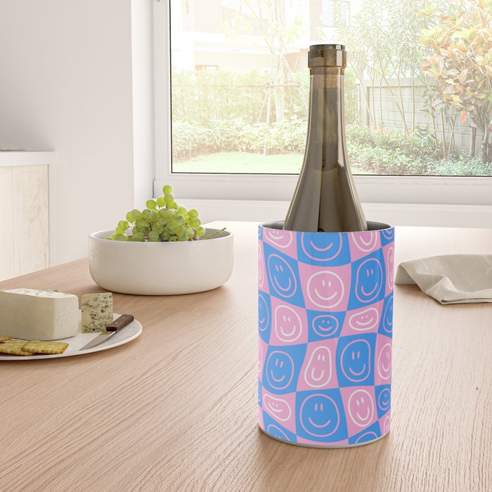 Retro happy face checkered pattern Wine Chiller Gallery Image 4